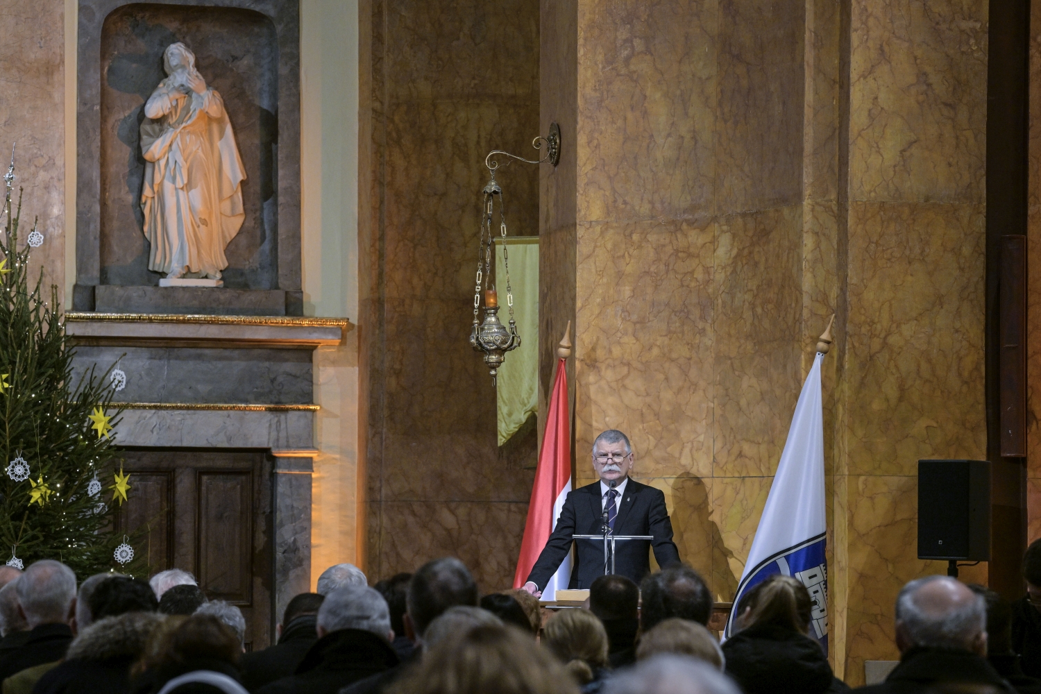 Megemlékezés a magyarországi németek elhurcolásának 80. évfordulóján Budaörs, 2026. január 19. Kövér László, az Országgyűlés elnöke beszédet mond a magyarországi németek elhurcolásának és elűzetésének emléknapján a Budaörsi Nepomuki Szent János-templomban tartott szentmise után 2026. január 19-én. MTI/Szigetváry Zsolt