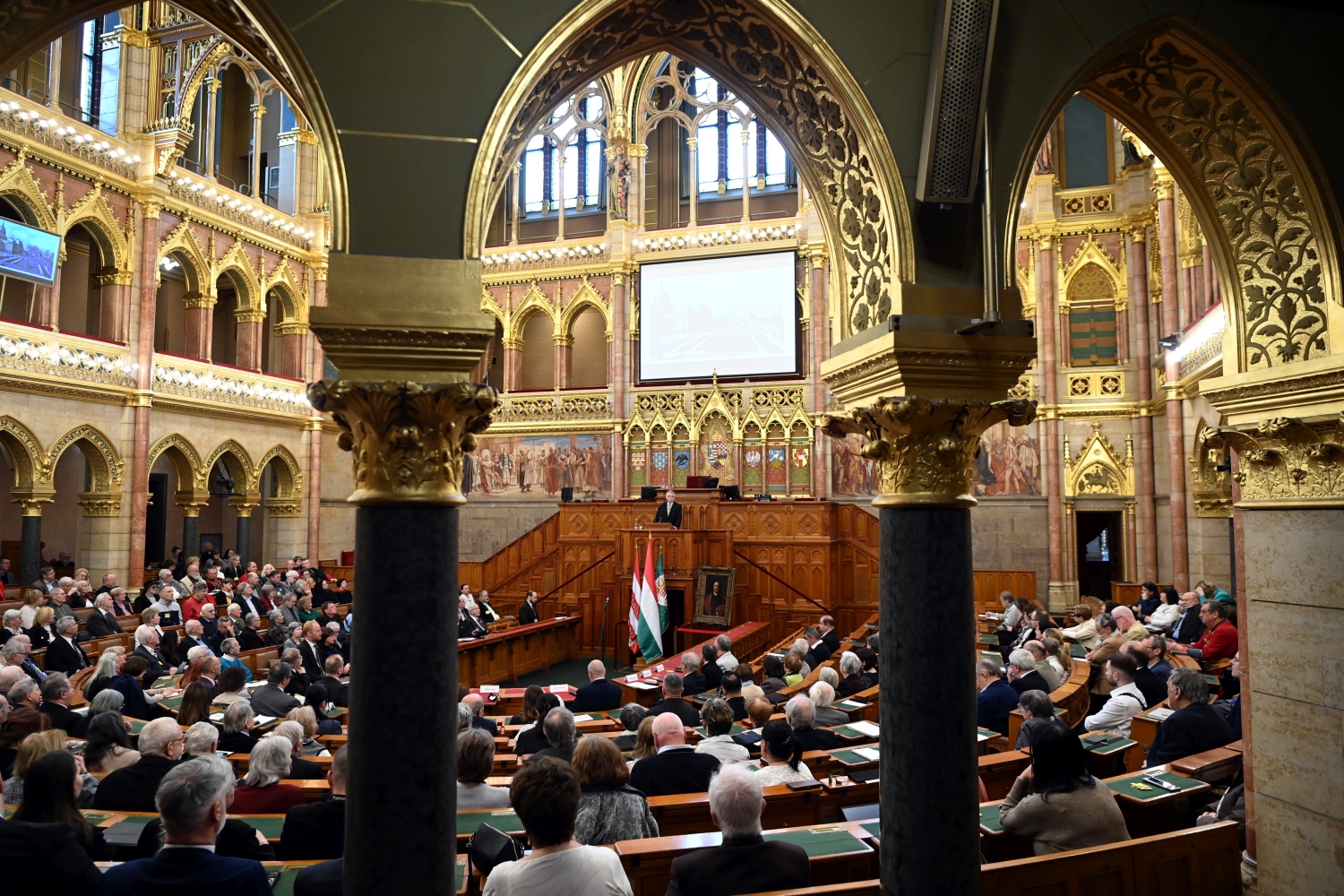 Rákóczi 350 című történettudományi konferencia az Országházban - Budapest, 2026. március 27. Kövér László, az Országgyűlés elnöke beszédet mond a II. Rákóczi Ferenc erdélyi fejedelem tiszteletére rendezett Rákóczi 350 című történettudományi konferencia megnyitóján az Országház Felsőházi termében 2026. március 27-én. MTI/Kovács Attila